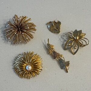Vintage Gold and Silver Brooch Set
